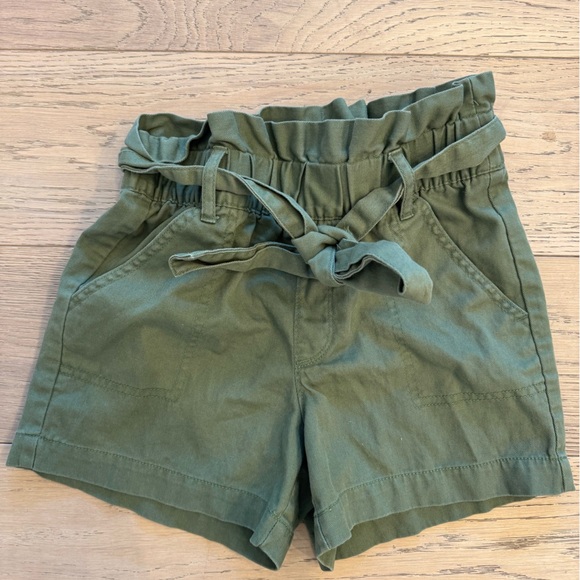 Old navy girls shorts olive green - Picture 1 of 2